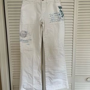 NEVER WORN sz 2 White bootcut mid rise jeans